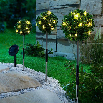 Solar Boxwood Topiary Light (Set of 3)